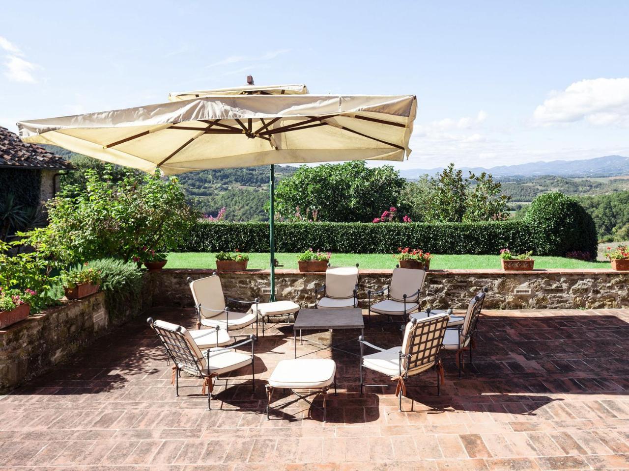 Villa Eleonora Ampinana Екстер'єр фото